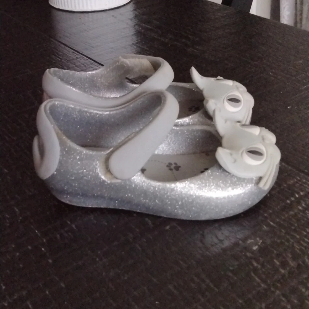 Mini Melissa Glittery Silver Cat Face Shoes